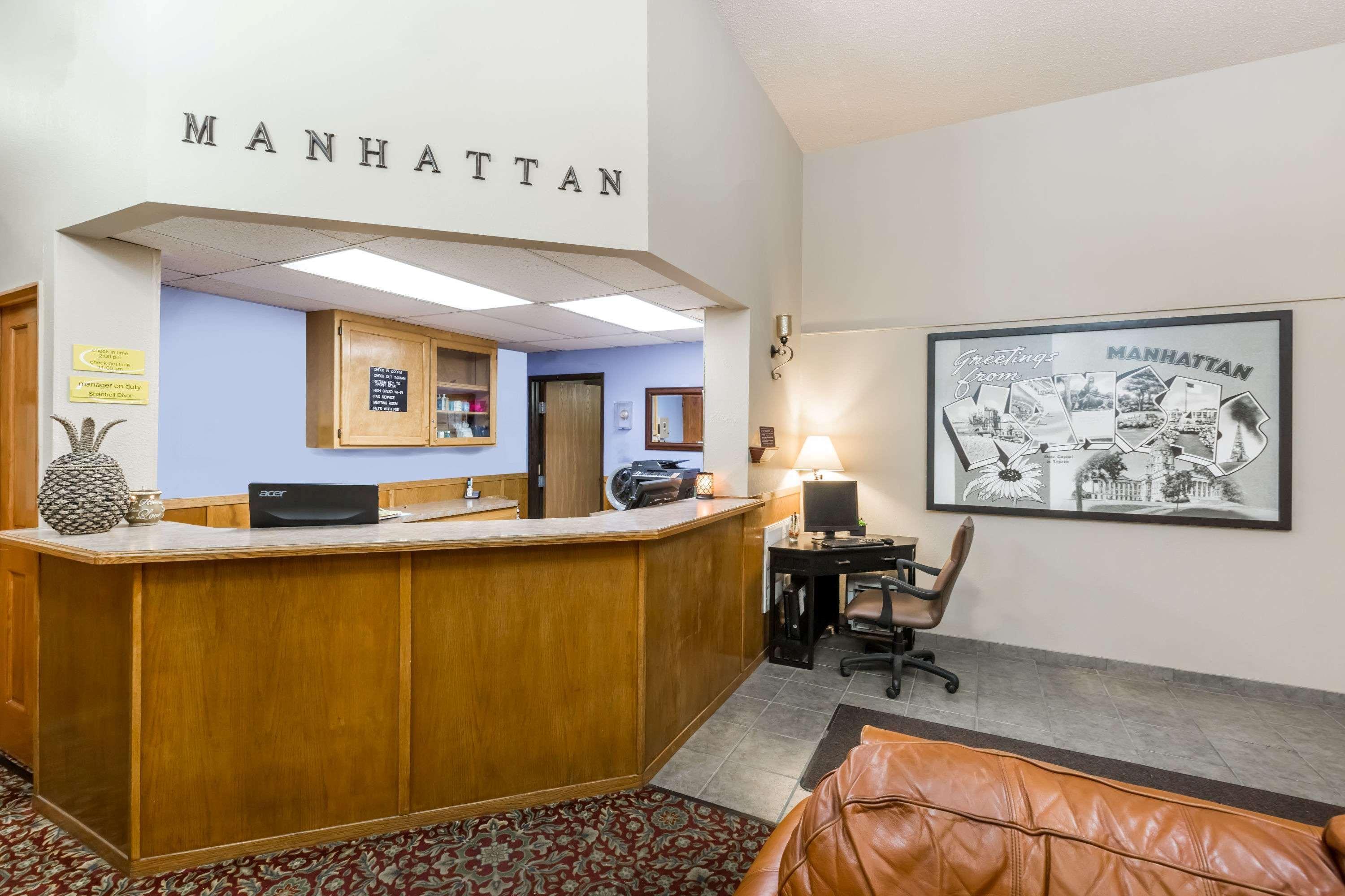 Super 8 By Wyndham Manhattan Ks Exteriér fotografie