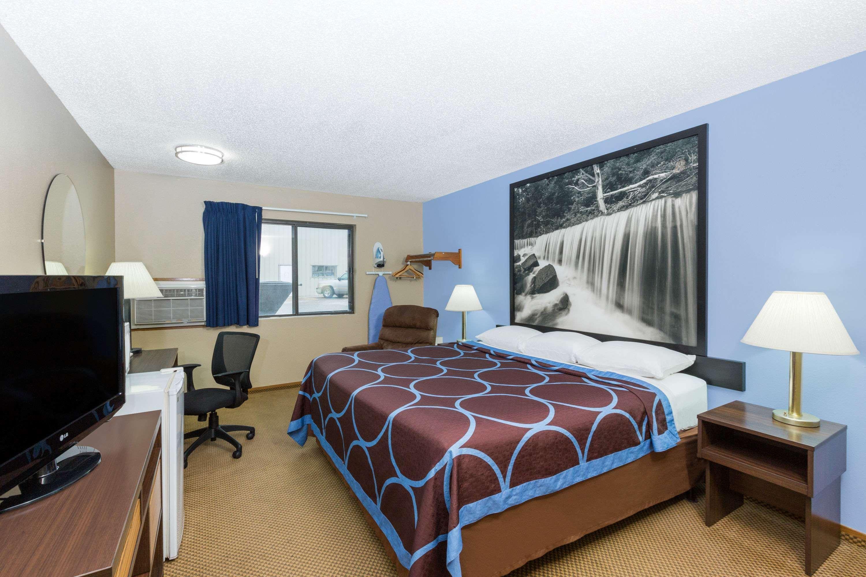 Super 8 By Wyndham Manhattan Ks Exteriér fotografie