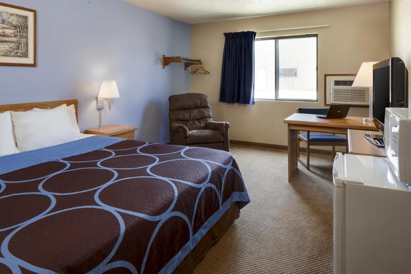 Super 8 By Wyndham Manhattan Ks Exteriér fotografie