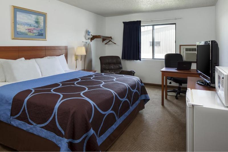Super 8 By Wyndham Manhattan Ks Exteriér fotografie